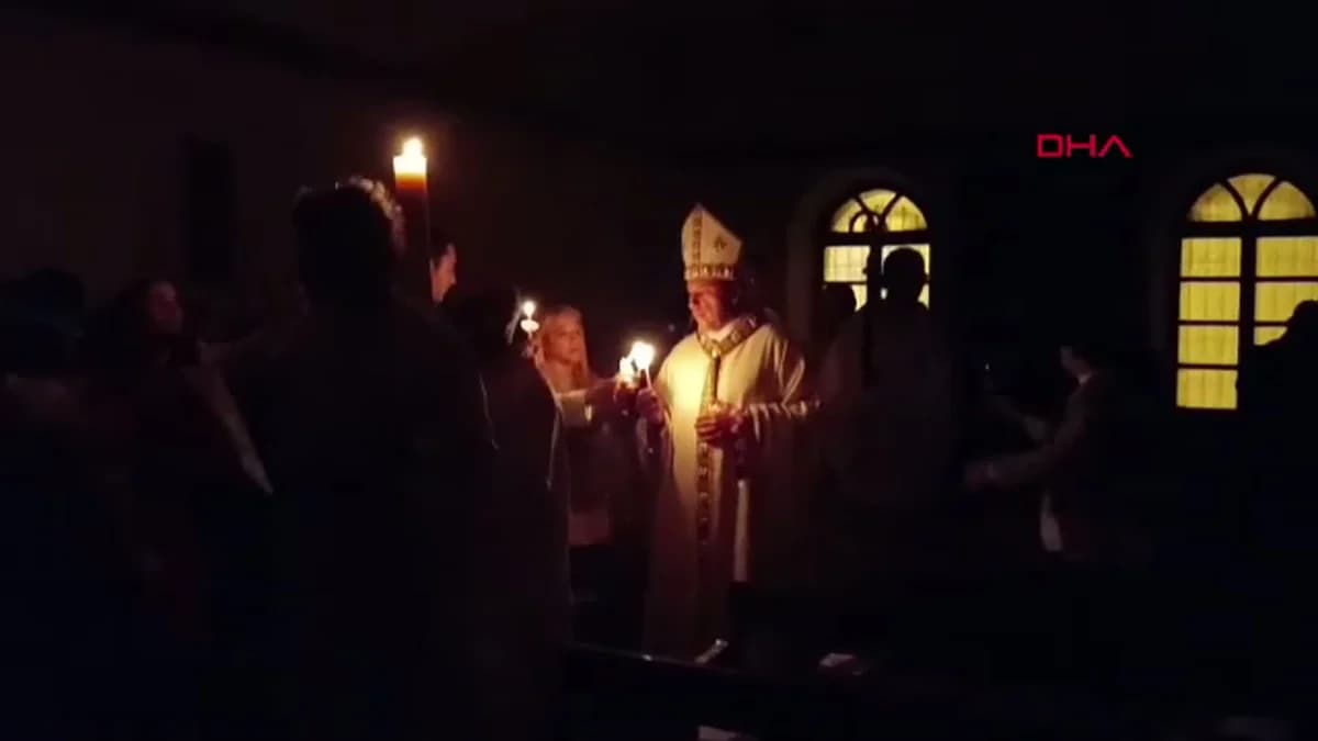 İskenderun’da Paskalya Coşkusu: Katolik Hristiyanlar Ayin Düzenledi