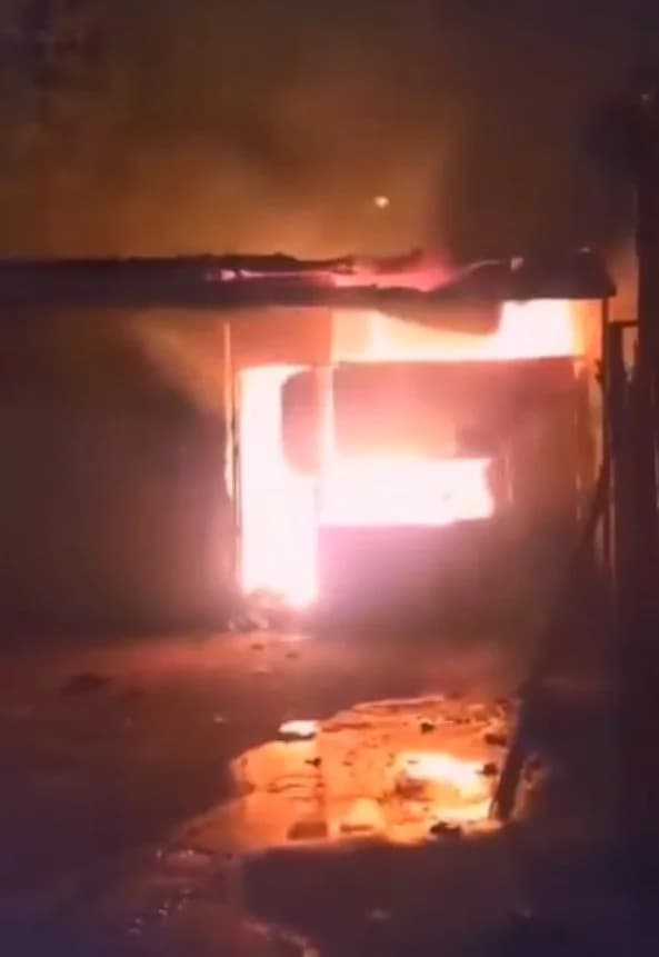 Eyüpsultan’da Kurban Satış Merkezi’nde Korkunç Yangın: 1 Ölü, 1 Gözaltı