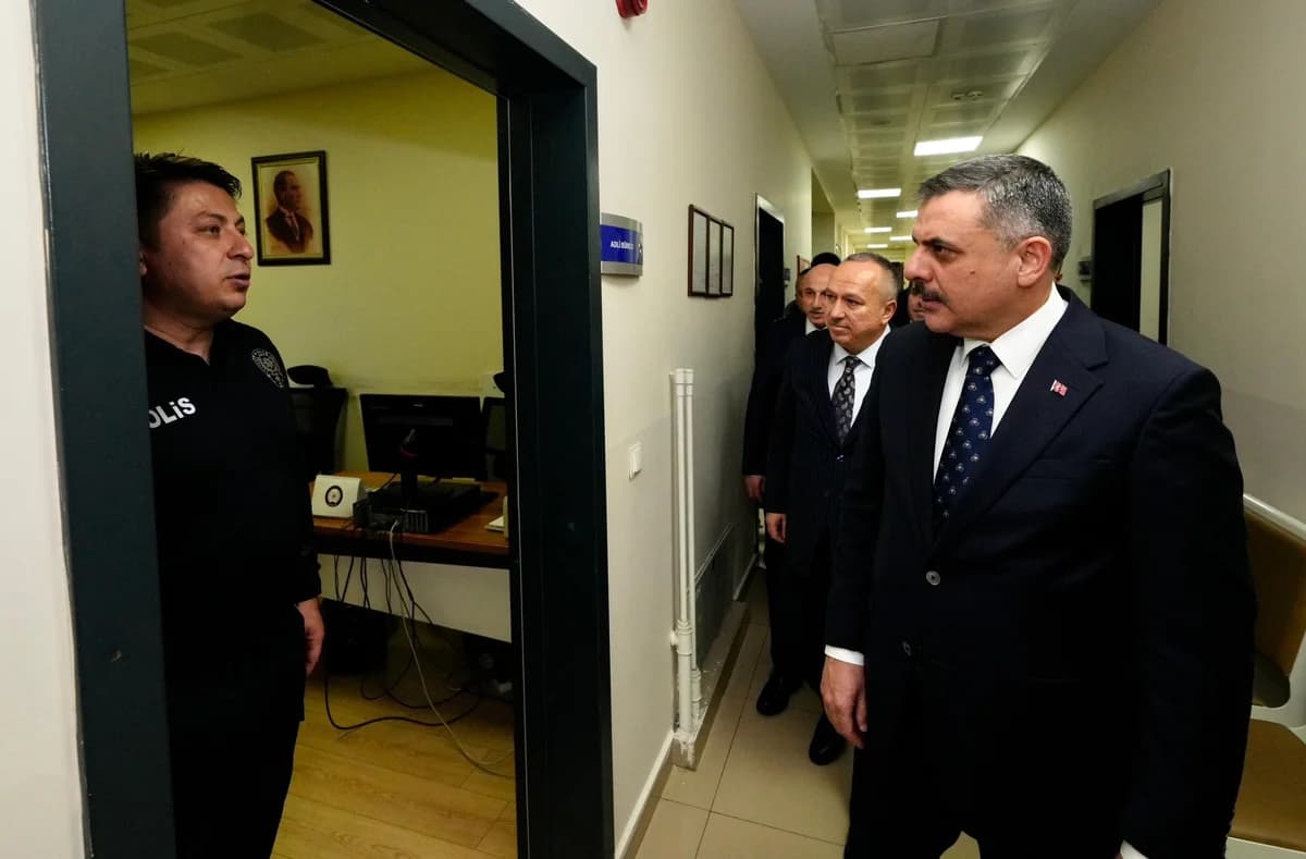 Bakan Çiftçi’den Kahraman Polislere Ziyaret: ‘Devletimizin Bekası ve Milletimizin Huzuru İçin’