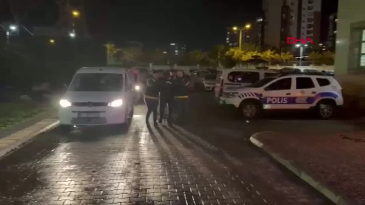 Adana’da TIR’dan İnip Otomobile Bıçakla Saldırdılar