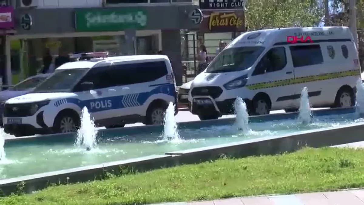 Antalya’daki Parkta Gizemli Ceset Bulundu