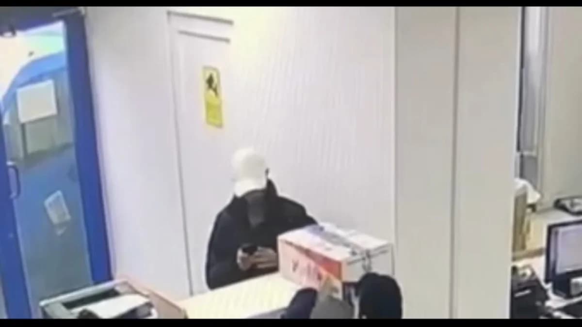 Kargo Dolandırıcılığı Şebekesi Çökertildi: 10 Gözaltı