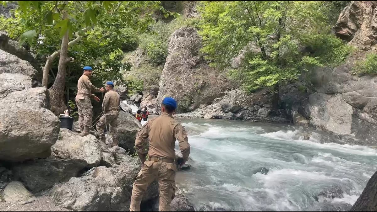 Osmaniye’de Dereye Düşen 9 Yaşındaki Suriyeli Çocuğun Cansız Bedenine Ulaşıldı