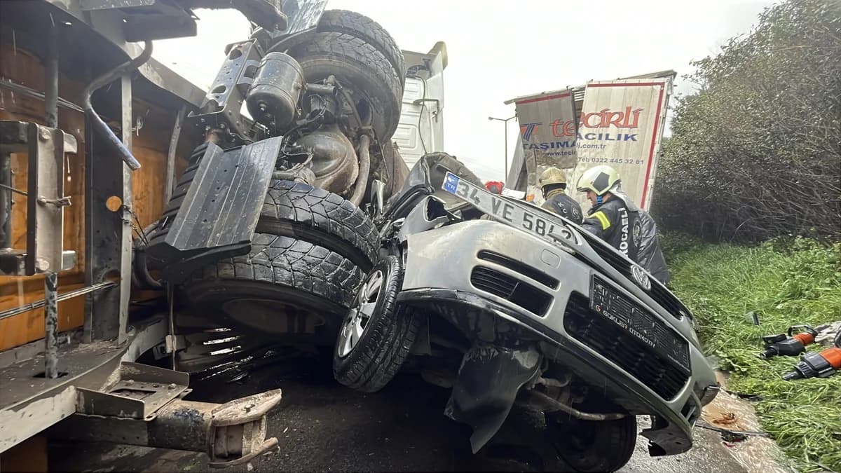 Kocaeli’de Zincirleme Kaza: 2 Ölü