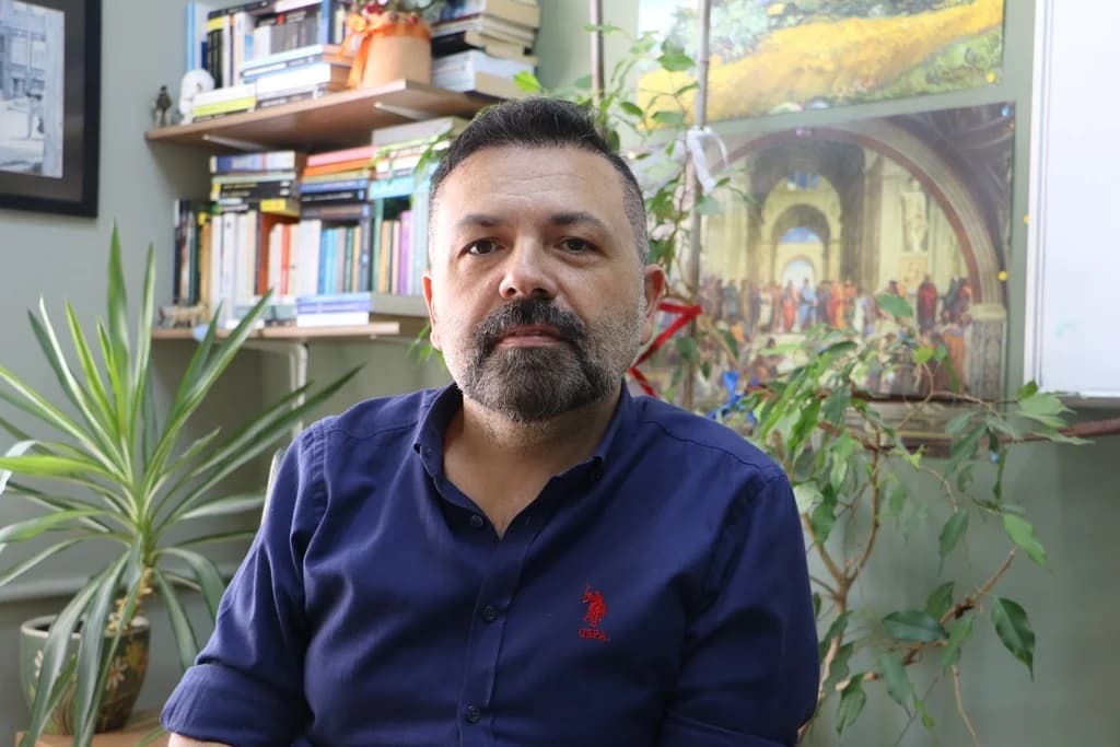 Ergenlik Sadece Fiziksel Bir Dönüşüm Değil: Prof. Dr. Karabekiroğlu’ndan Kapsamlı Analiz