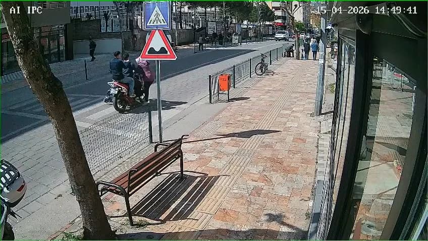 Çaycuma’da Motosikletin Çarptığı Anne ve Bebeği Hastaneye Kaldırıldı