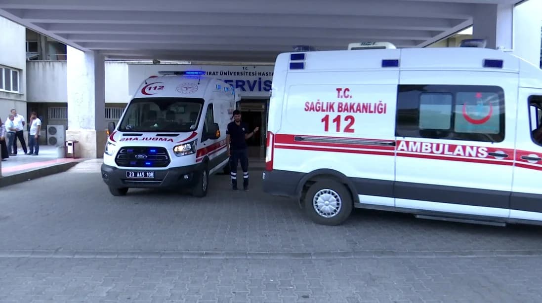 Elazığ’da İskele Çöktü: 4 İşçi Yaralandı