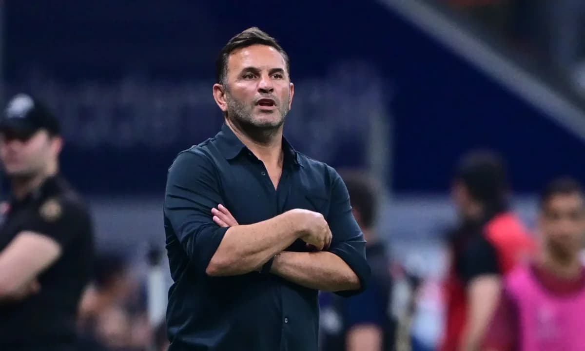 Galatasaray’da Yaprak Dökümü: Buruk’tan Ayrılık Sinyalleri!
