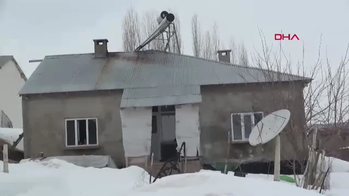 Hakkari’de Bir Baba, Engelli Kızı ile 3 Çocuğuna Destek Oluyor