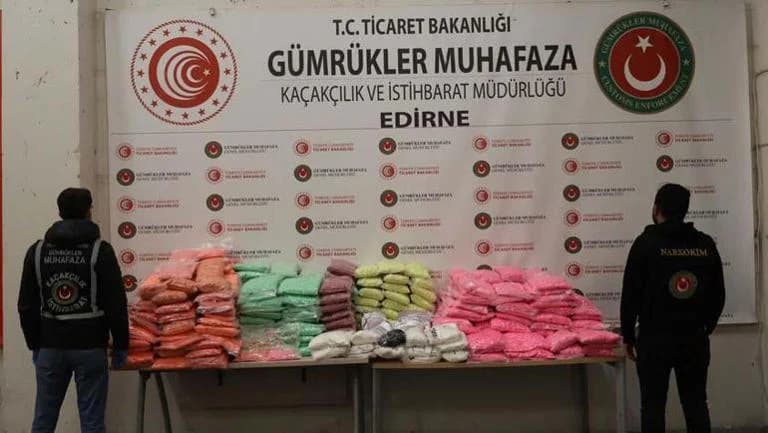 Kapıkule Hamzabeyli ve Sabiha Gökçen’de uyuşturucu operasyonu