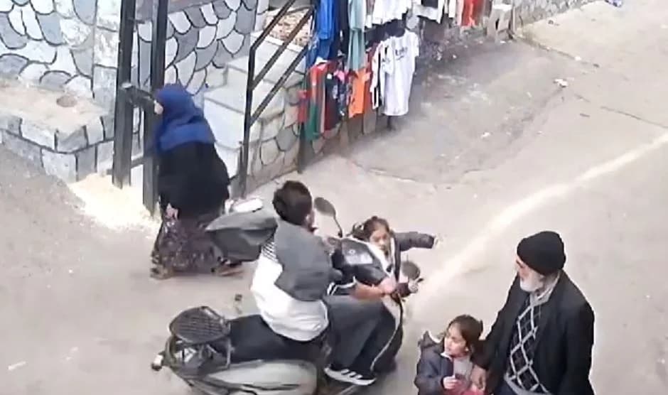 Gaziantep’te Korkunç Kaza: Motosiklet Çocuğa Çarptı, Saniye Saniye Kaydedildi!