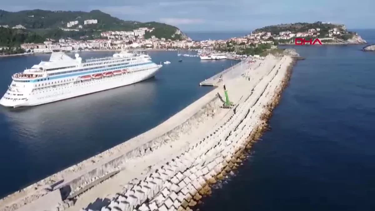 Antalya’da Yüzen Otellere Büyük İlgi: 52 Bin Yolcu Seyahat Etti