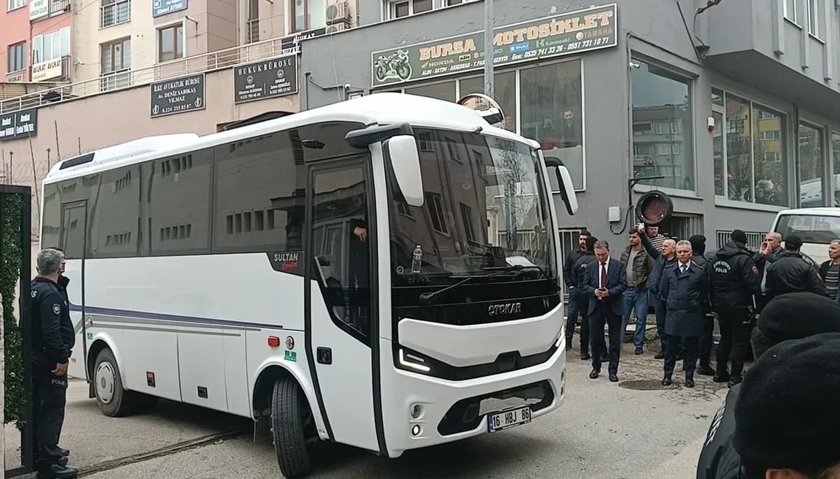 Mustafa Bozbey Tutuklandı; Eşi ve Çocukları Adli Kontrolle Serbest Bırakıldı