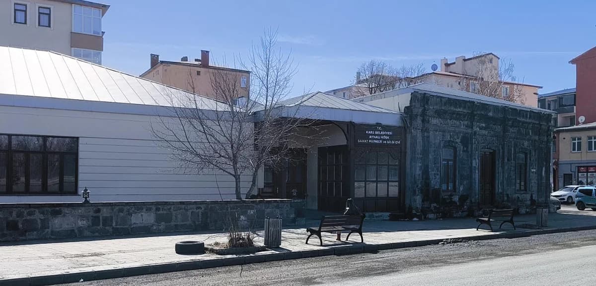 Kars’ta Tarihi ‘Aynalı Köşk’ İcrası İçin Dava Süreci Başladı