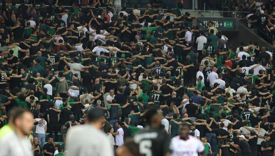Kocaelispor taraftarı, Fenerbahçe deplasmanında hiç susmadı