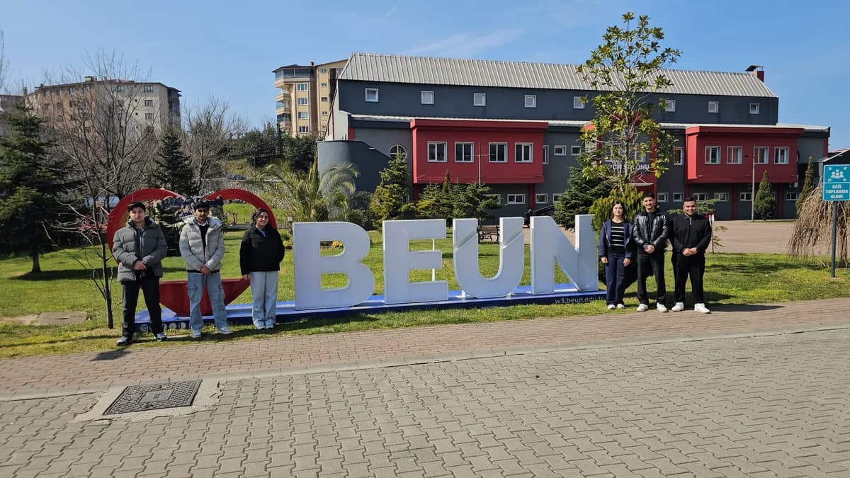 Zonguldak’ta Yabancı Öğrenciler, Ramazan Bayramı’nı Ailelerinden Uzakta Geçiriyor