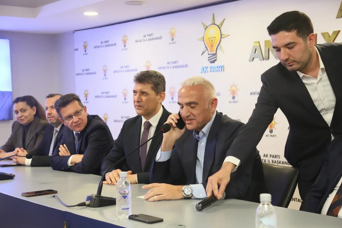 Cumhurbaşkanı Erdoğan’dan Antalya’daki Bayramlaşma Programına Sürpriz Telefon