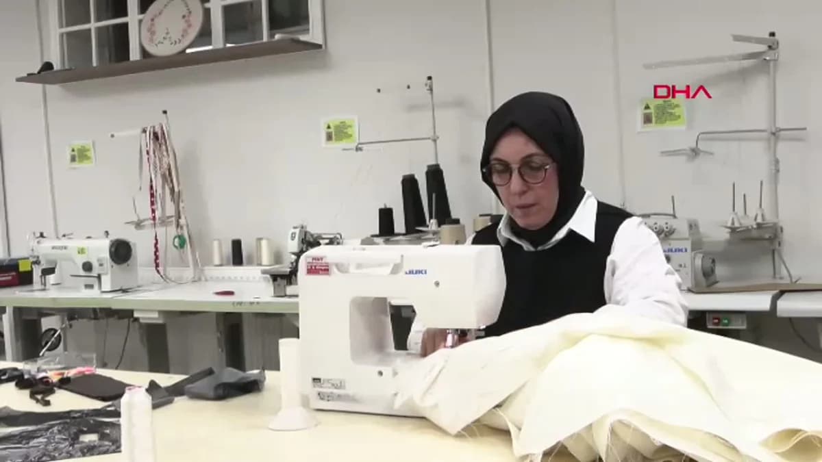 Ankara’daki Depremzede Tekstil Ustası, Dezavantajlı Gruplara Destek Oluyor