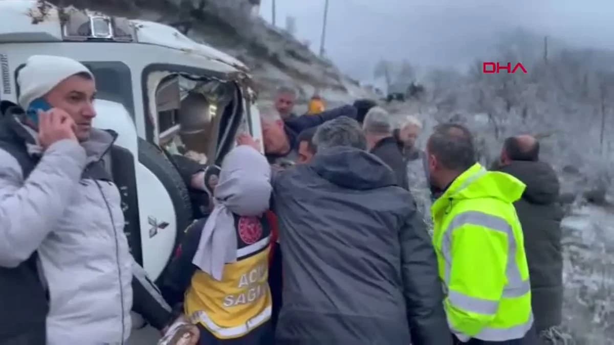 Artvin’de Ambulans Uçuruma Düştü: 1 Ölü, 4 Yaralı