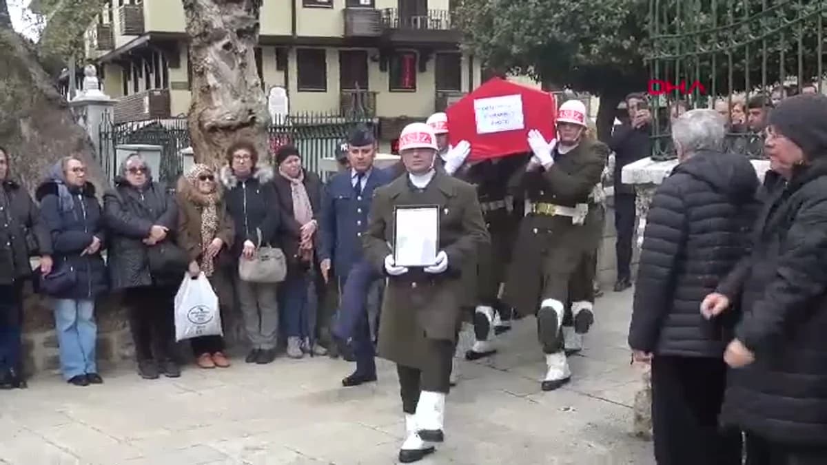 Emekli Astsubay Ekrem Yurdacan Toprağa Verildi