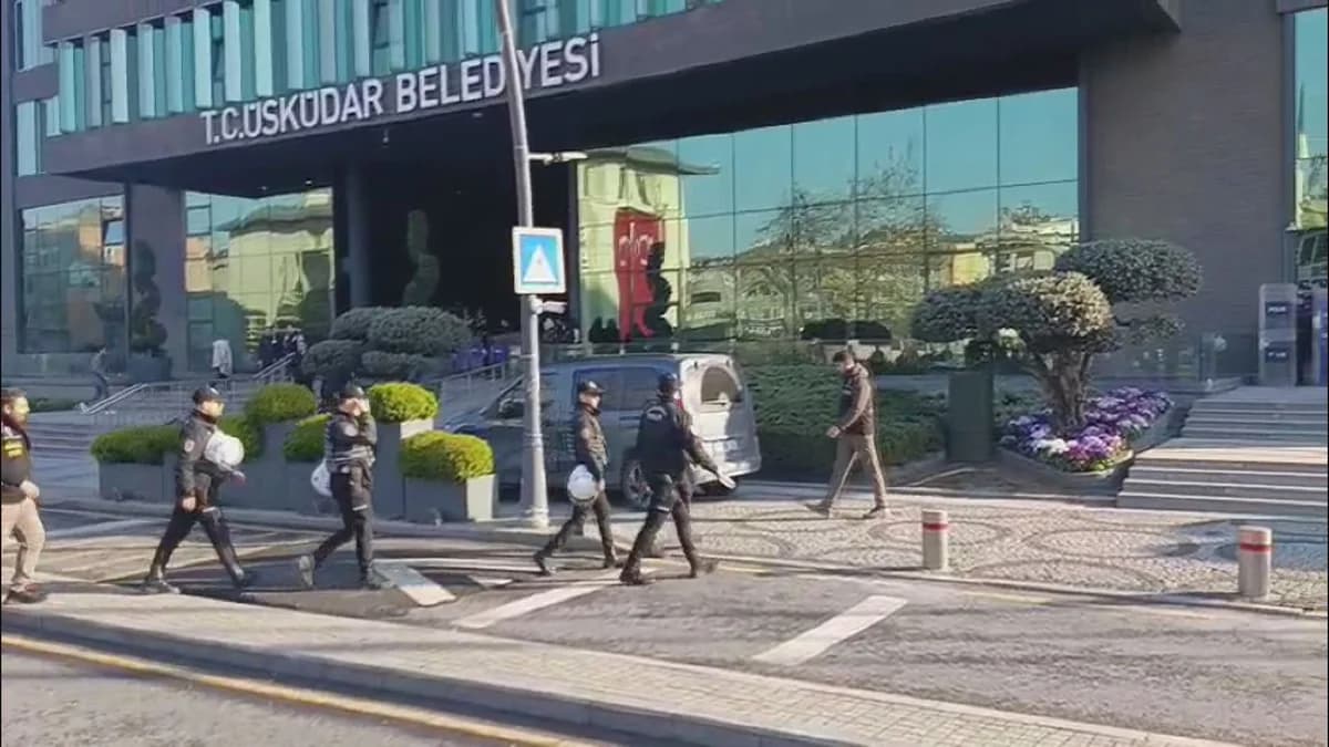 Üsküdar Belediyesi’nde Usulsüzlük Soruşturması: İki İş İnsanı Gözaltına Alındı