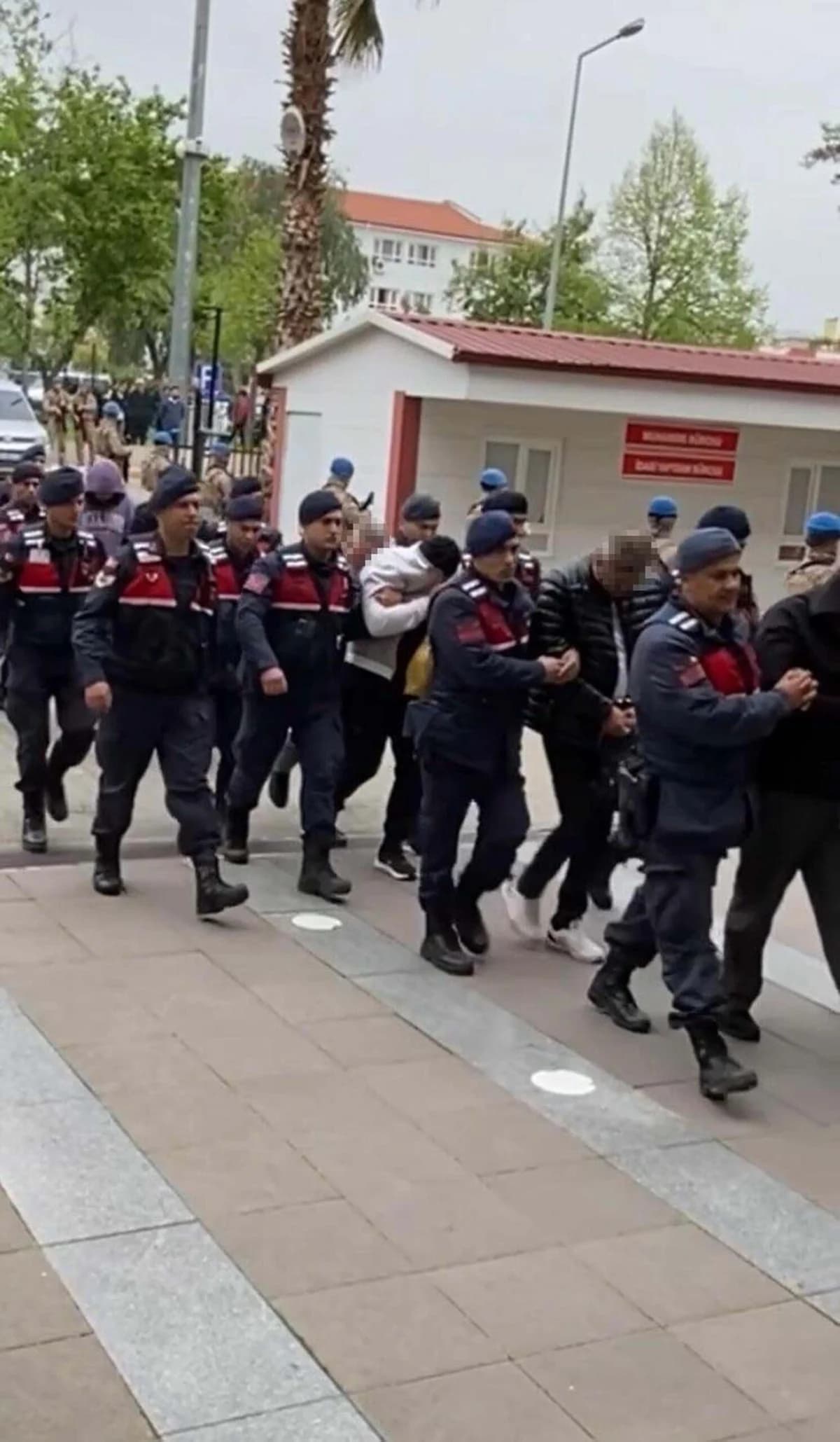 Aydın Merkezli Dolandırıcılık Operasyonu: 17 Şüpheli Adliyeye Sevk Edildi