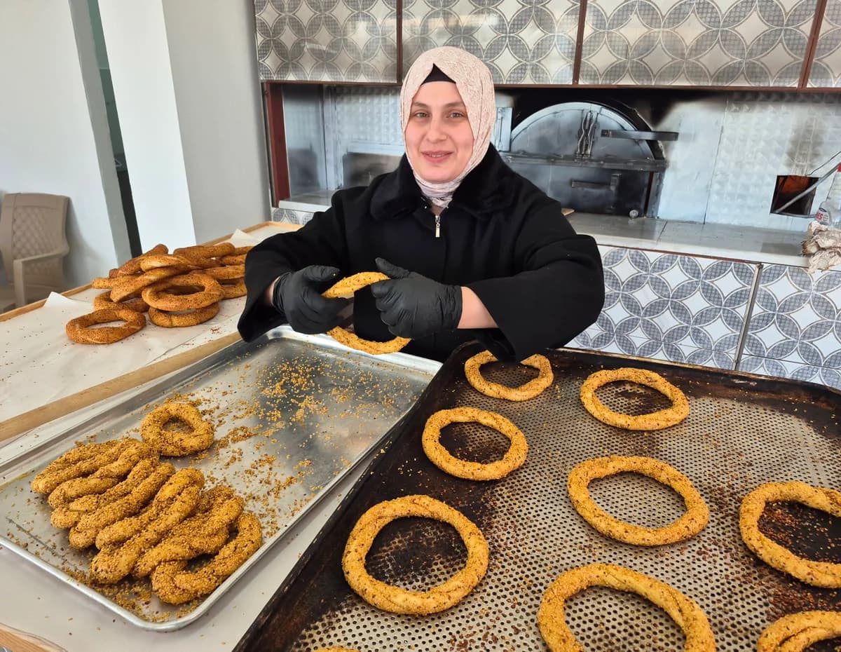 Gamze Şimşek: 3 Çocuk Annesi Fırıncı, Baba Mesleğini Yaşatıyor