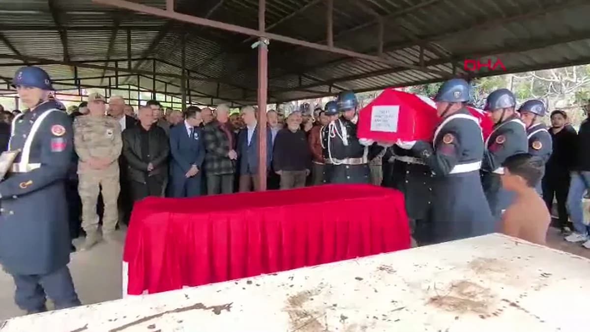 Hatay’da Kalp Krizi Nedeniyle Hayatını Kaybeden Astsubay Toprağa Verildi