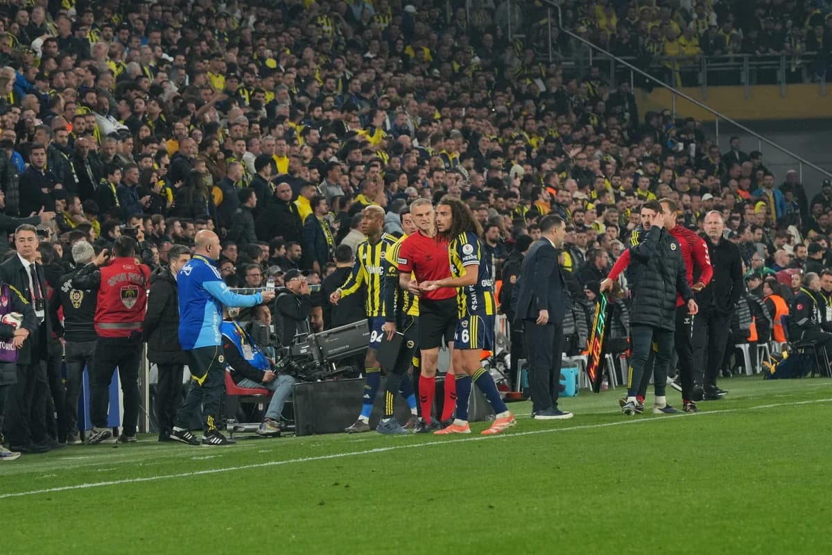 Fenerbahçe, Kerem’in Son Dakika Golüyle Beşiktaş’ı Geçti