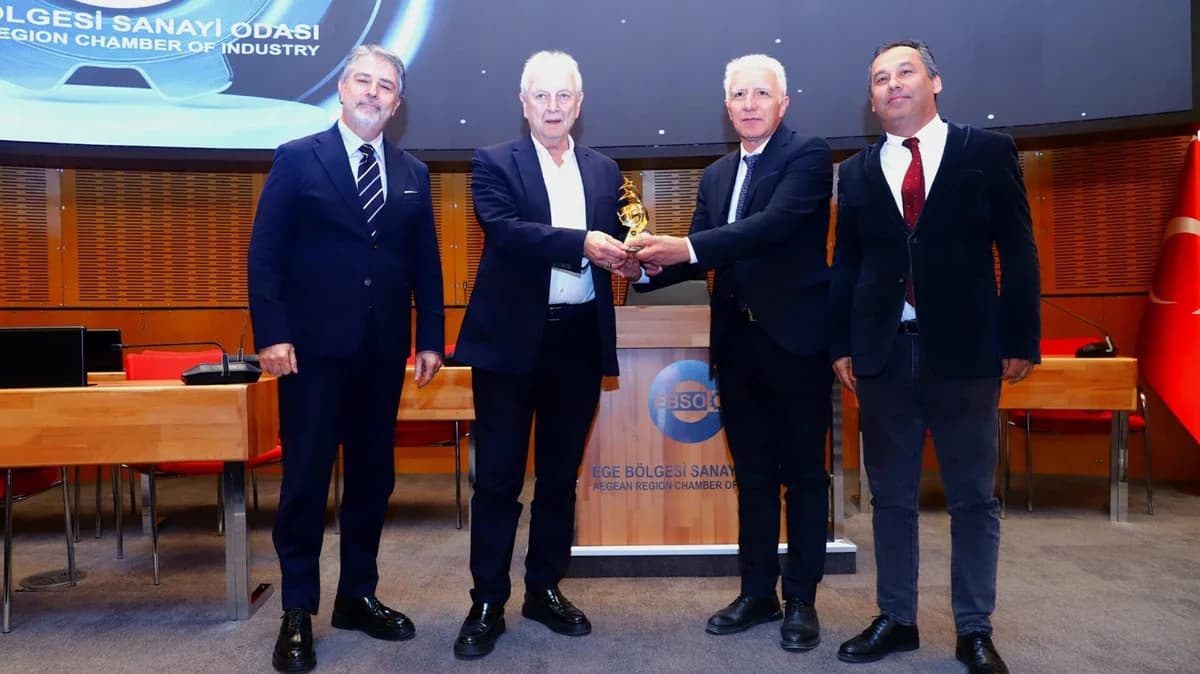 İYTE, EBSO’dan 3 Ödül Kazanarak Üniversite-Sanayi İş Birliğine Damga Vurdu