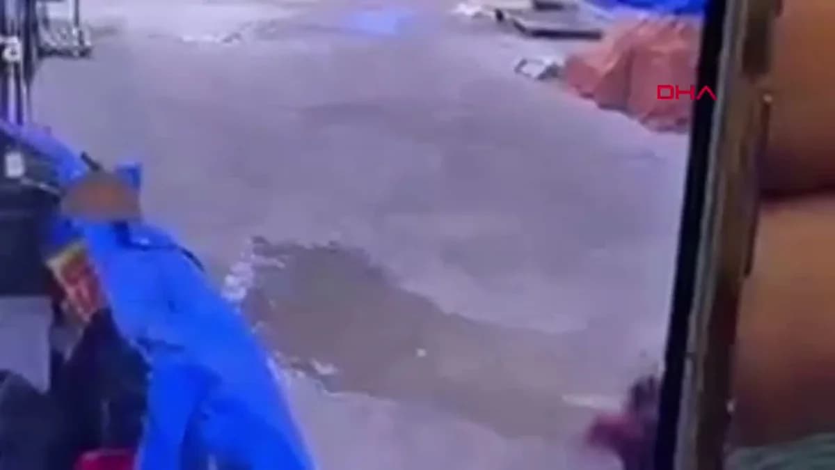 Hatay’da Prefabrik Çarşıda Ayakkabı Hırsızlığı Güvenlik Kamerasında