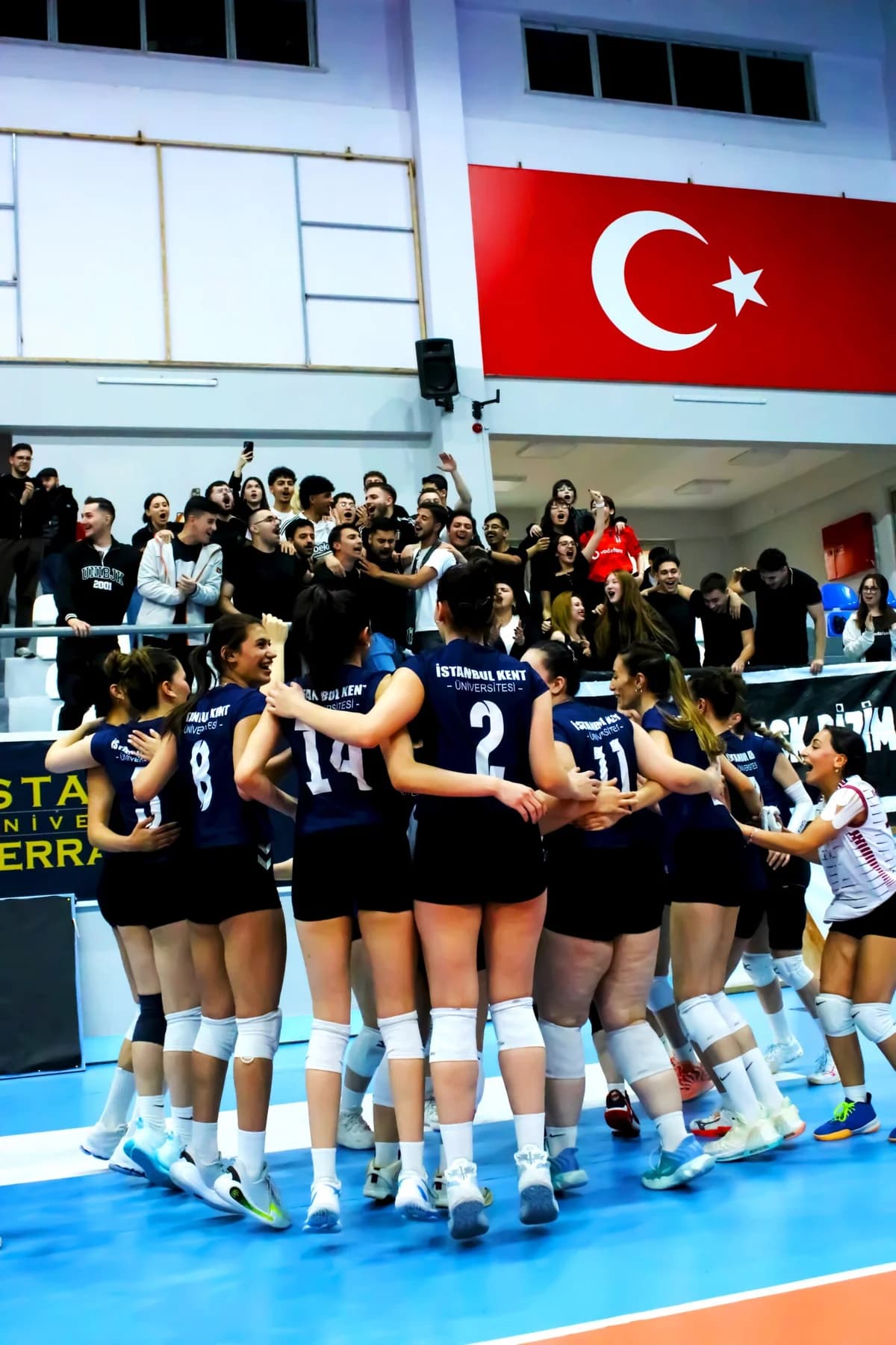 İstanbul Kent Üniversitesi Voleybol Kadın Takımı Namağlup Şampiyon!