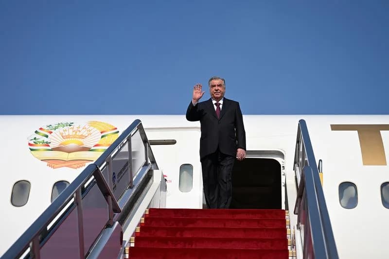 Tacikistan Cumhurbaşkanı Rahman, Çin’de Diplomatik Temaslara Başladı