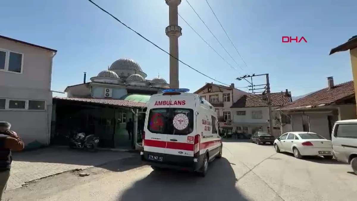 Karabük’te Cuma Namazında Kalp Krizi Geçiren Adam Hayatını Kaybetti