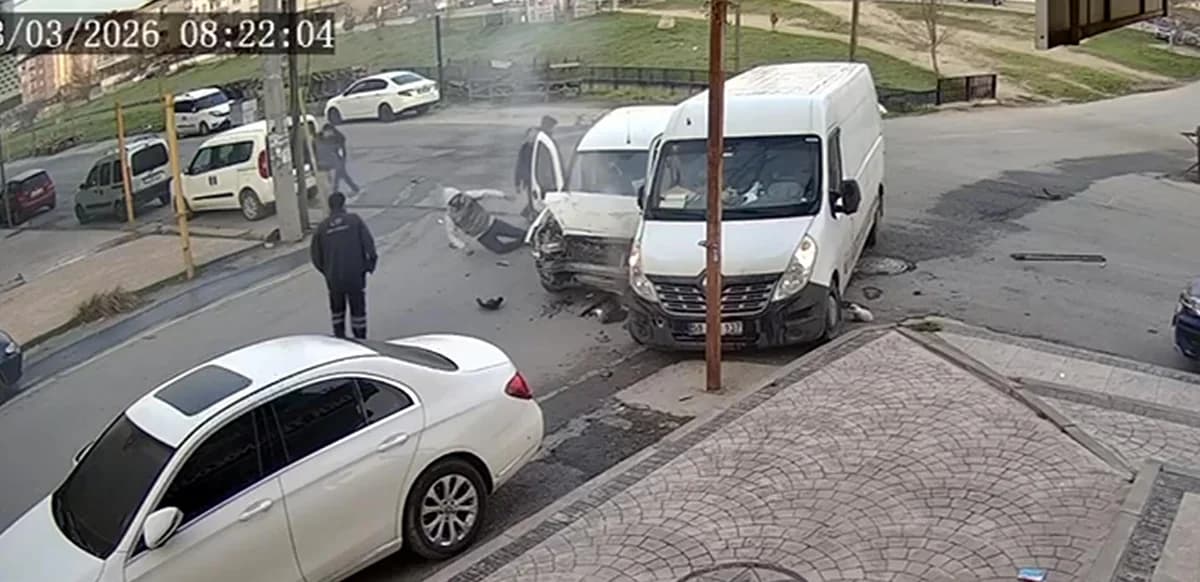 Tekirdağ’da Minibüs ve Ticari Araç Kazası: 4 Yaralı