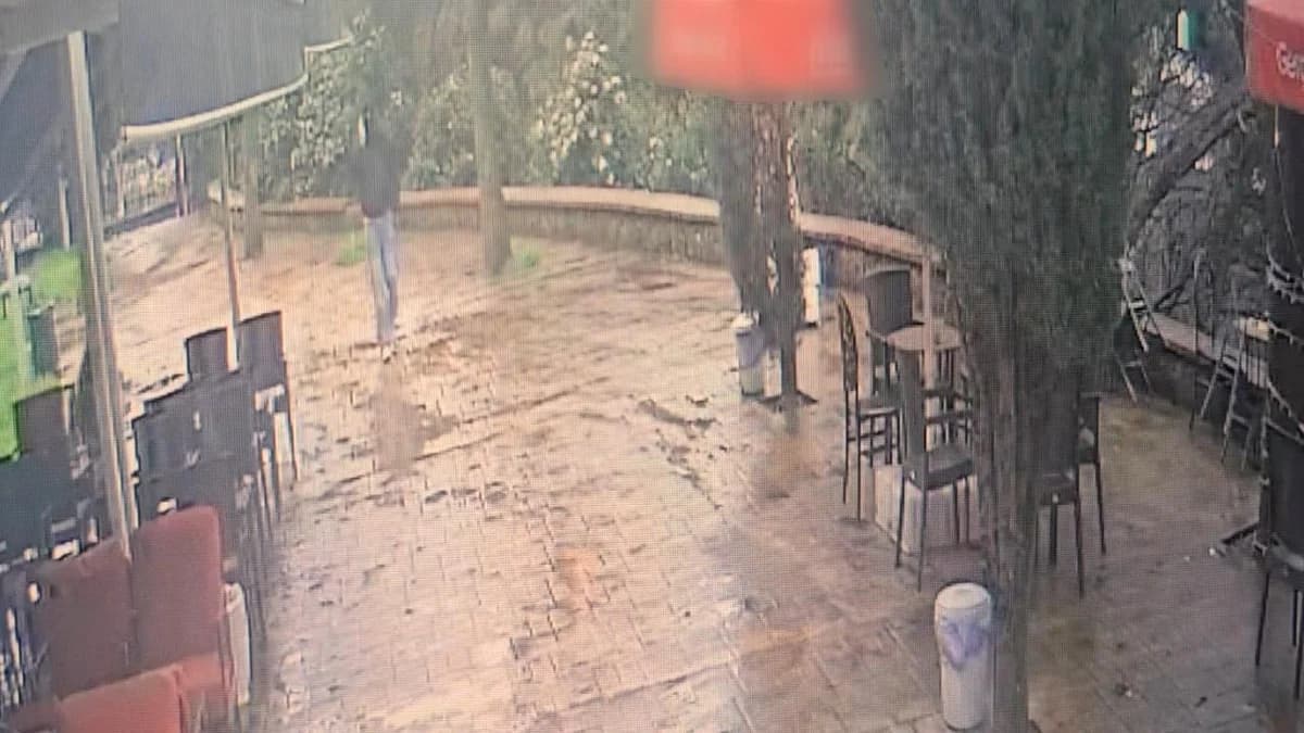 MİT Personeli Olduklarını Söyleyerek Psikoloğu 10 Milyon Lira Dolandıran Şüpheliler Suçüstü Yakalandı