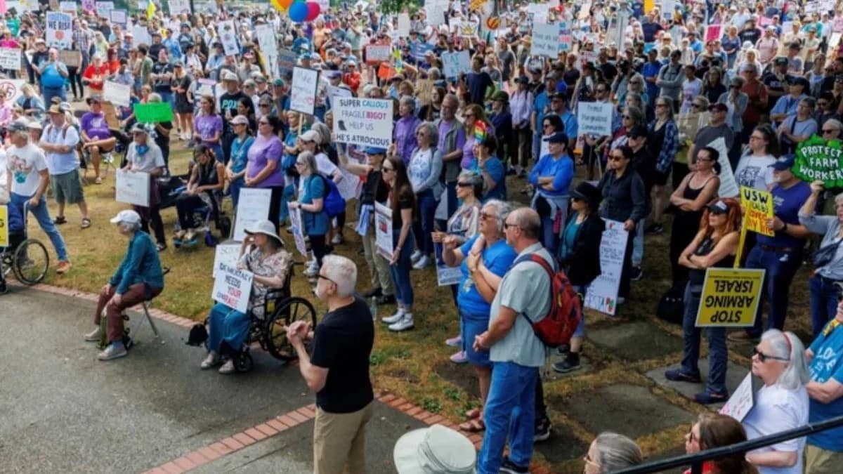 ABD’de İşçiler ‘Emek Günü’nde Trump ve Milyarderleri Protesto Etti
