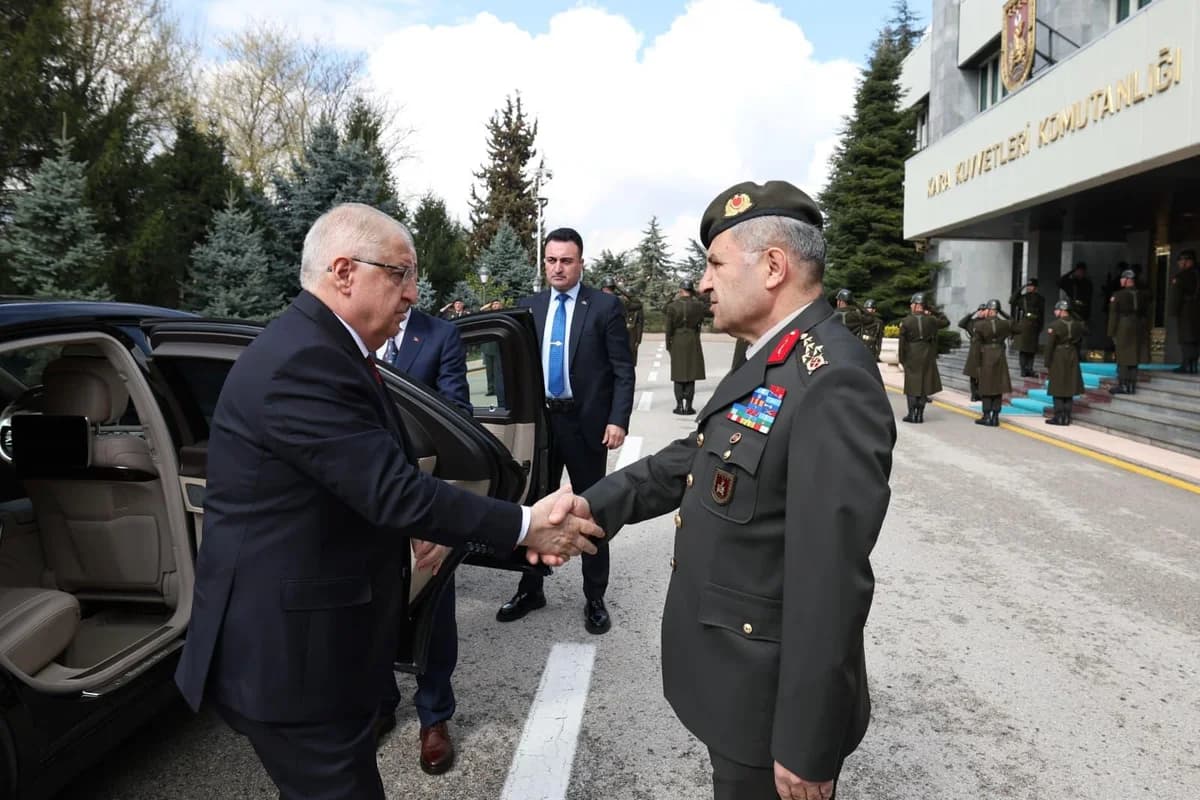 Milli Savunma Bakanı Güler, Kara Kuvvetleri Komutanlığı’nda Önemli Değerlendirme Toplantısı Gerçekleştirdi