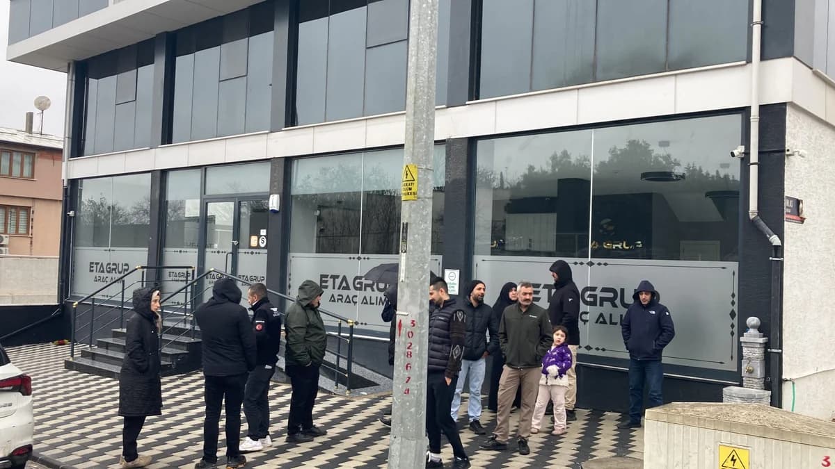 Darıca’da Oto Galerisi Sahibi Yurt Dışına Kaçtı iddiası
