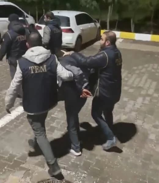 Diyarbakır’da Nevruz Etkinliklerinde Terör Pankartı Açan 6 Şüpheli Gözaltına Alındı