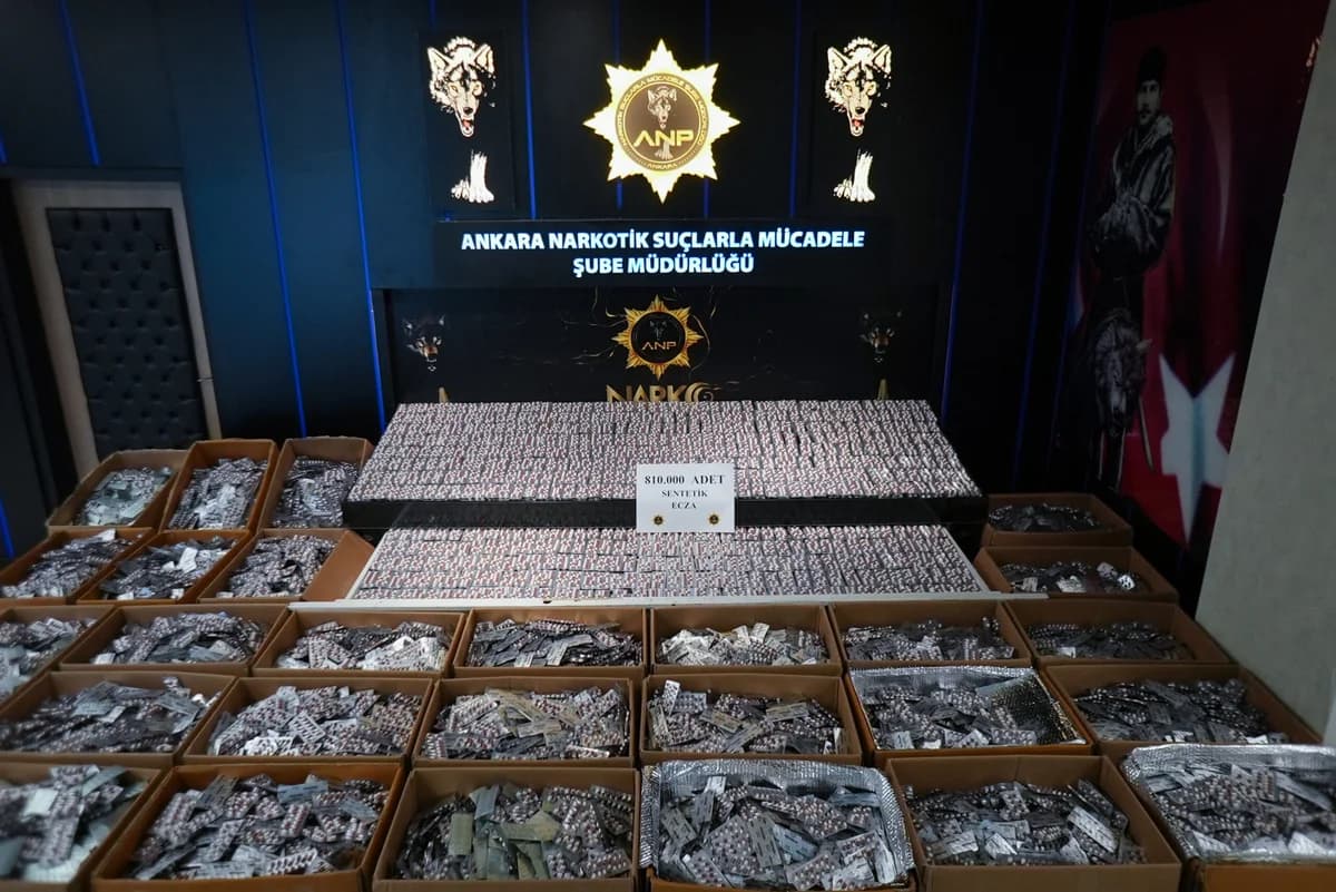 Ankara’da Uyuşturucu Operasyonu: 810 Bin Hap Ele Geçirildi, 2 Kişi Tutuklandı
