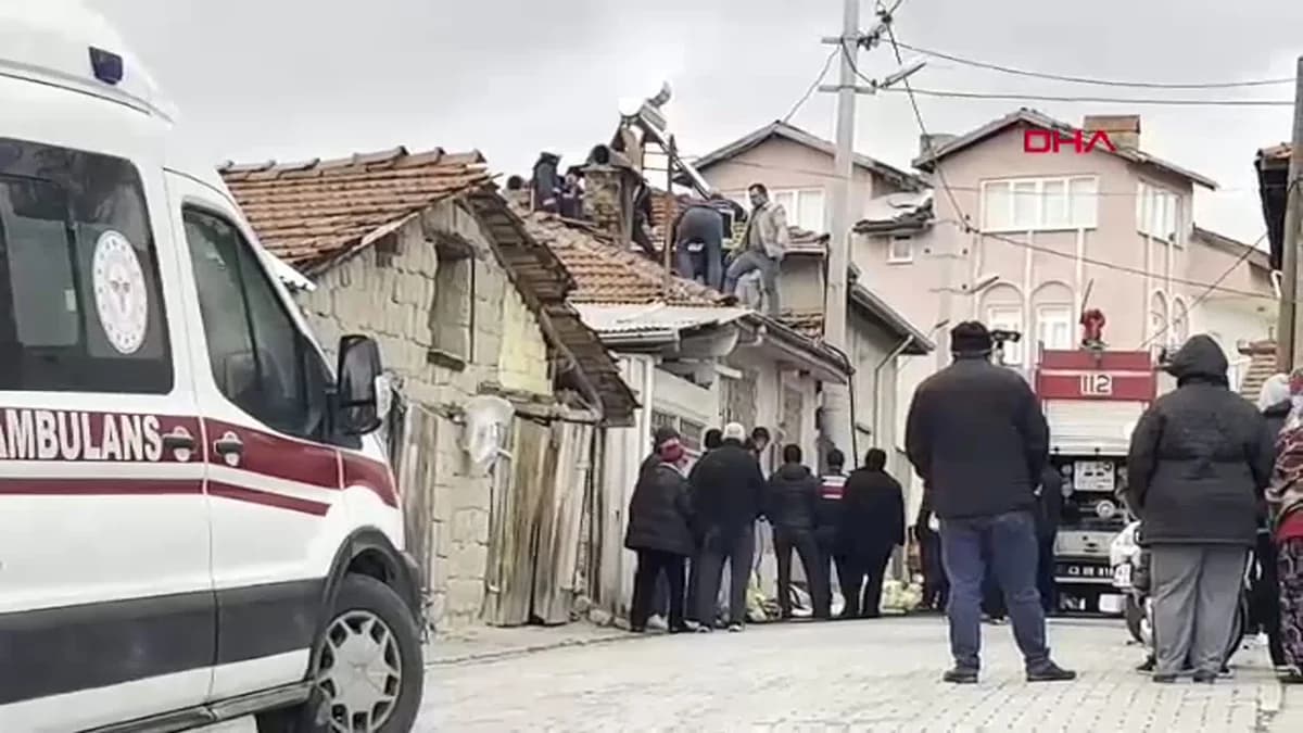 Kütahya’da Tek Katlı Evdeki Yangın, Evi Kullanılamaz Hale Getirdi
