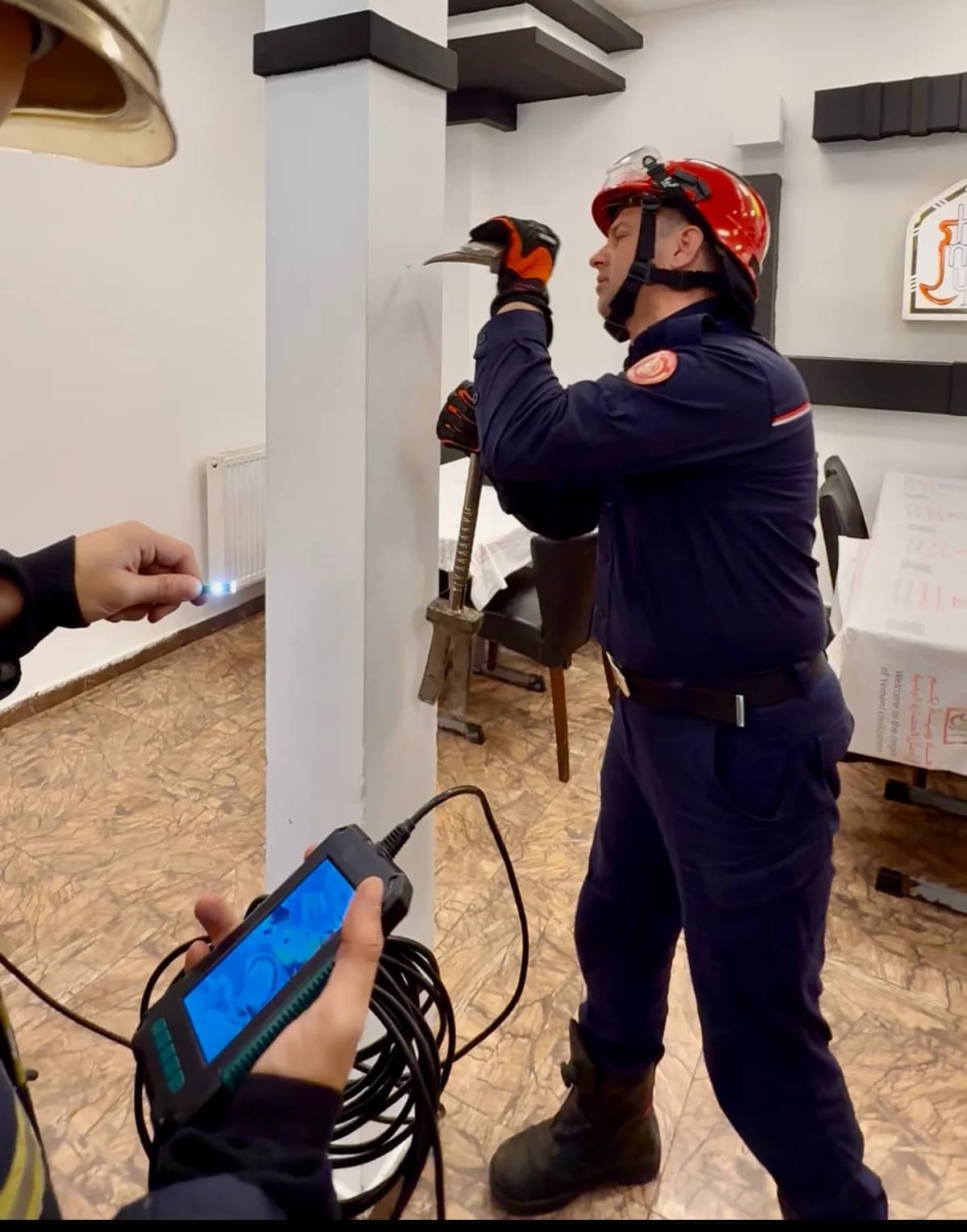 Fatih’te Nefes Kesen Kurtuluş: Yavru Kedi Çelik Kolonundan Kurtarıldı!