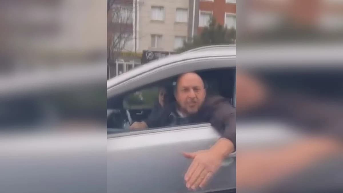 Beylikdüzü’nde Trafik Kavgası: Çocuğu Olan Kadının Araçına Saldırı
