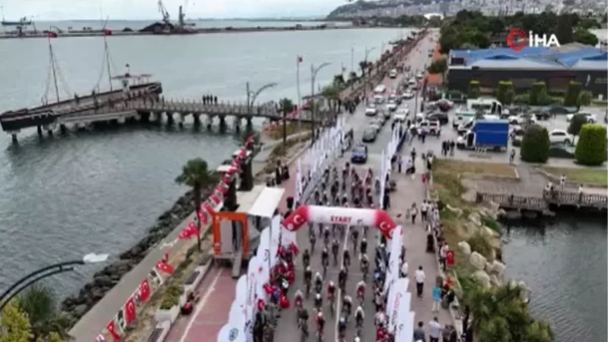 3. Uluslararası Kurtuluş Yolu Bisiklet Turu Coşkulu Bir Başlangıç Yaptı