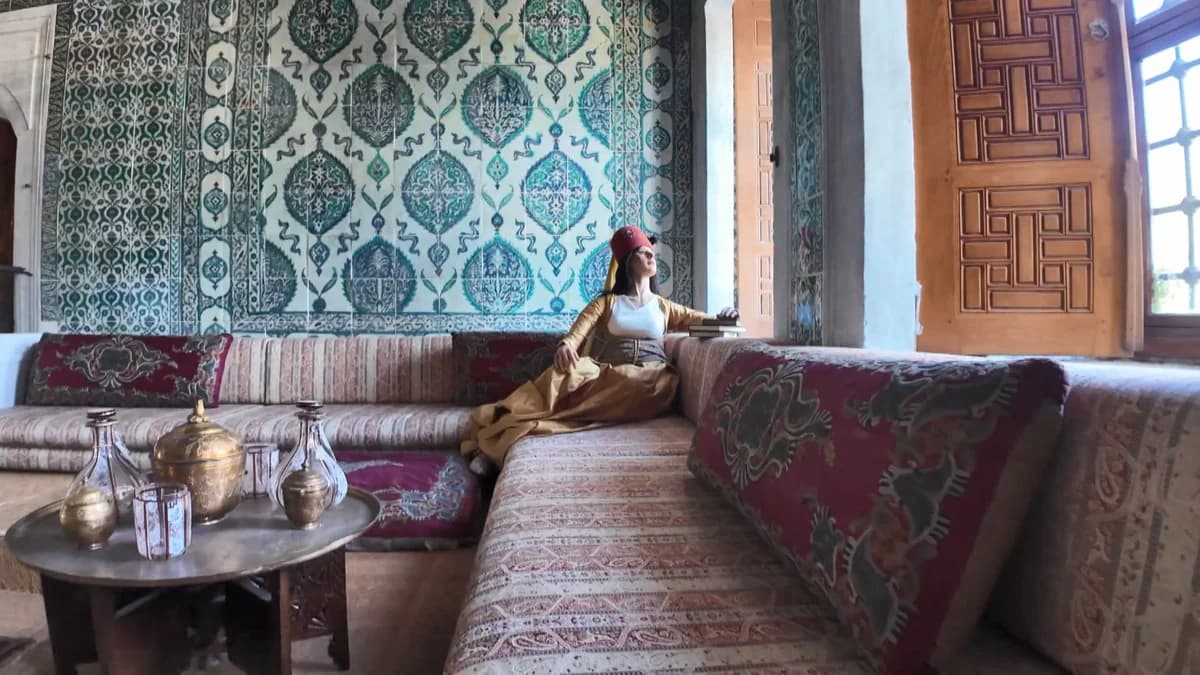 Topkapı Sarayı Harem’in Gizemli Kapıları Aralandı: Kadınefendiler ve Cariyeler Taşlığı Ziyarete Açıldı!