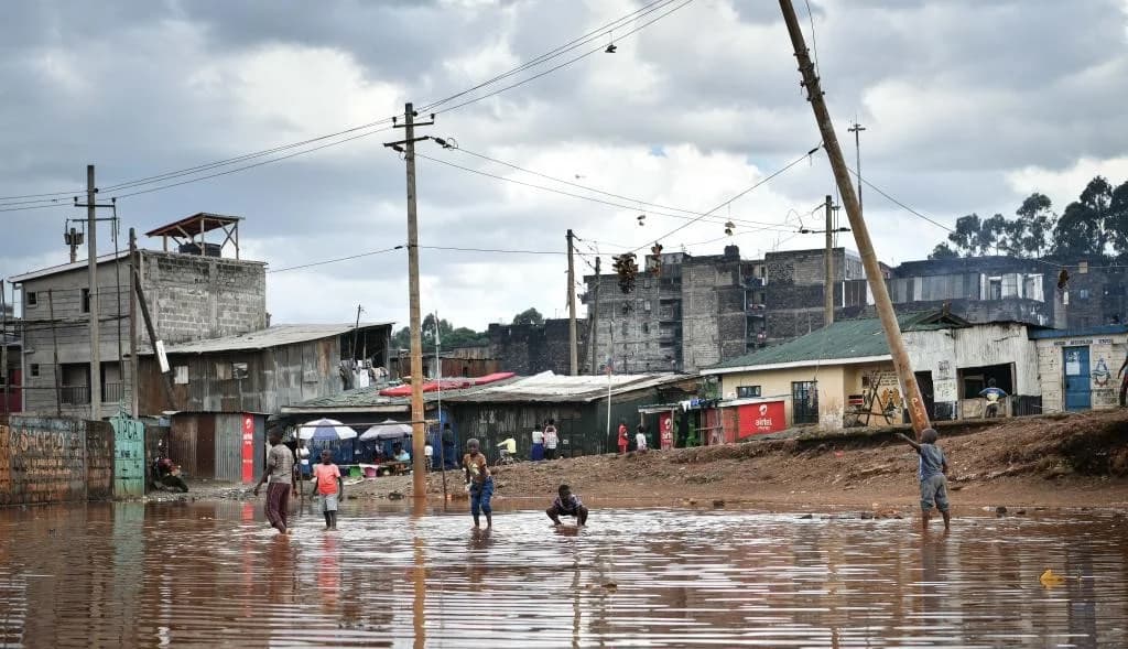 Kenya’da Felaket: Şiddetli Seller Can Aldı, Köprüler Yıkıldı