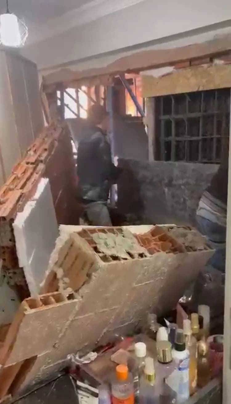 Zeytinburnu’nda İnşaat Kazası: Bina Duvarı Çöktü