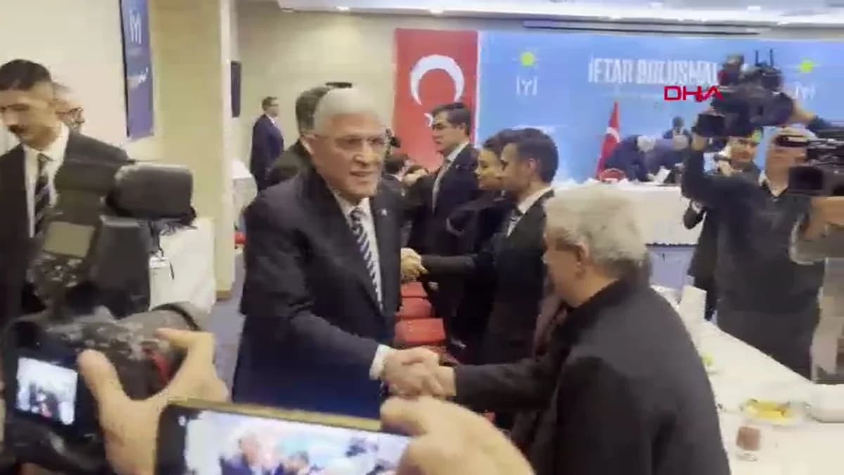 Müsavat Dervişoğlu’ndan İYİ Parti Vurgusu: Şemsiye Parti Olma Yolunda