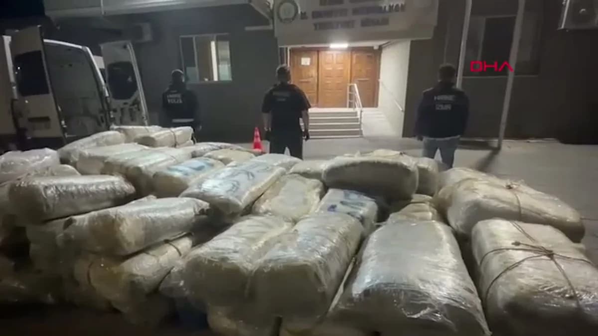 İzmir’de Büyük Uyuşturucu Operasyonu: 1,3 Ton Skunk Ele Geçirildi